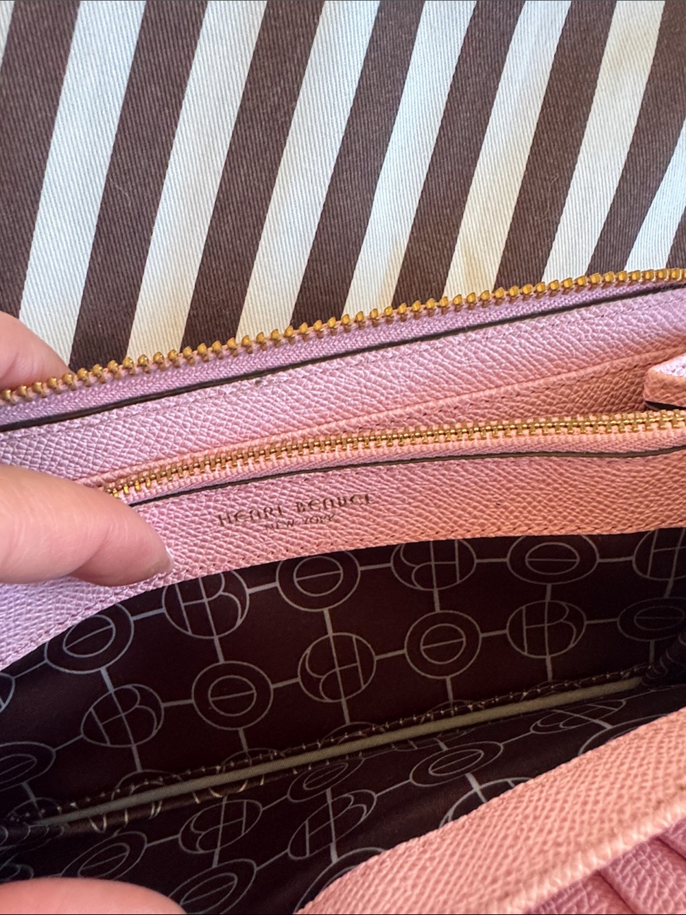 Henry bendel pink wallet with dust bag - Picture 2 of 6